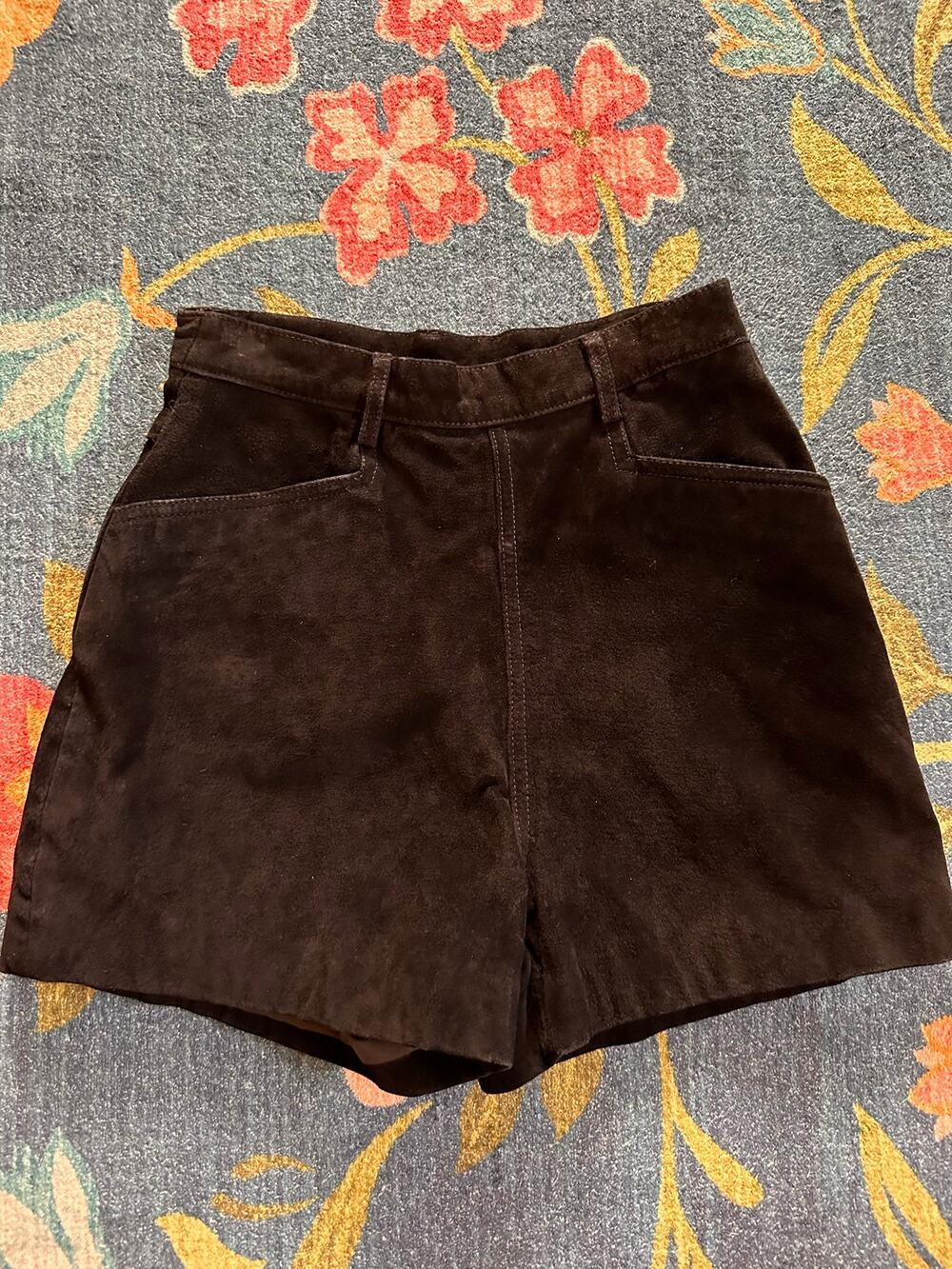Wilsons Leather Black Suede High Rise Shorts Size 6